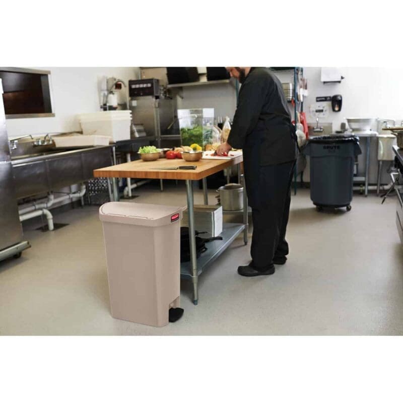 Slim Jim Step On container End Step kunststof 50 liter beige - VB 223934 - Afbeelding 4