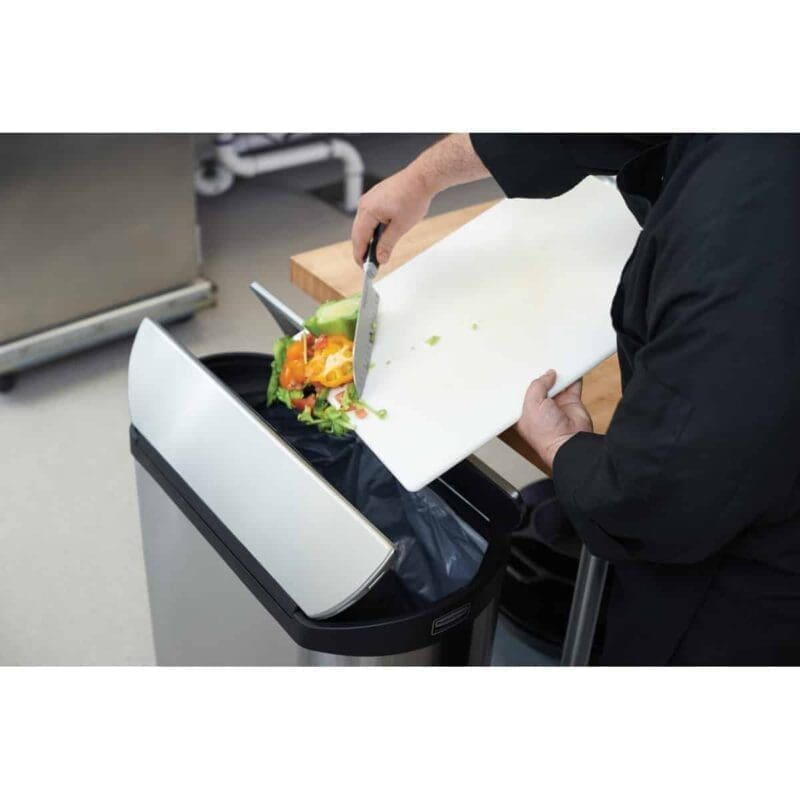 Rubbermaid Slim Jim Step On container End Step 90L RVS/zwart – 224702 - Afbeelding 5